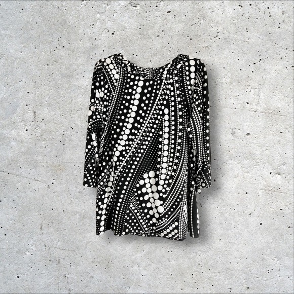 NWT Black and White Polka Dotted Blouse - Picture 5 of 6